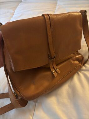 Lucky Brand Convertible Tan Leather Crossbody Bag